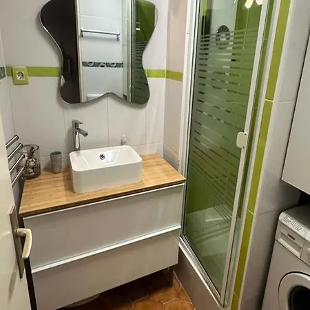 Apartment 3 For 6 People
